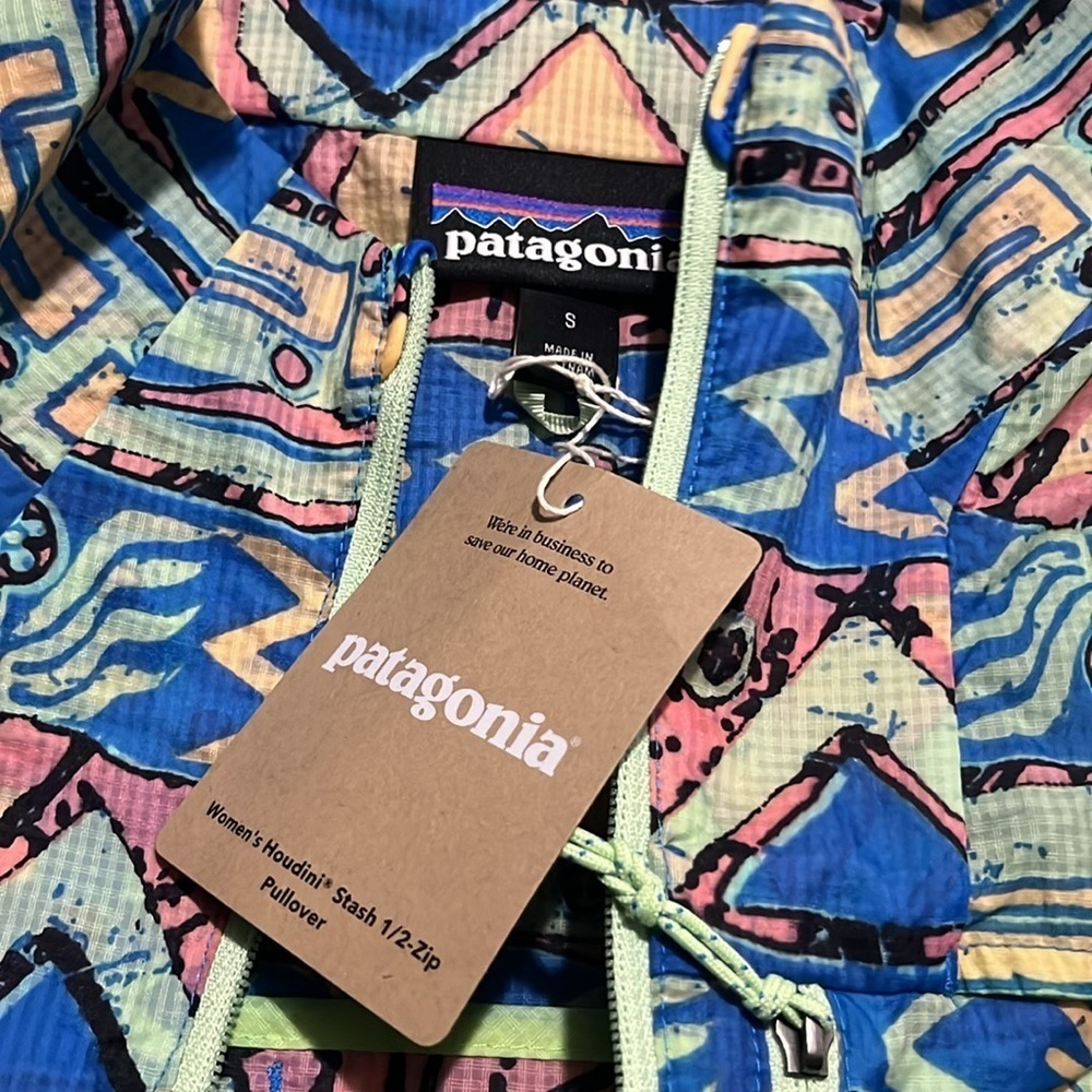 NWT Patagonia Women's Houdini Stash 1/2-Zip Pullover *High Hopes Geo/Salmdr Grn - Picture 4 of 9
